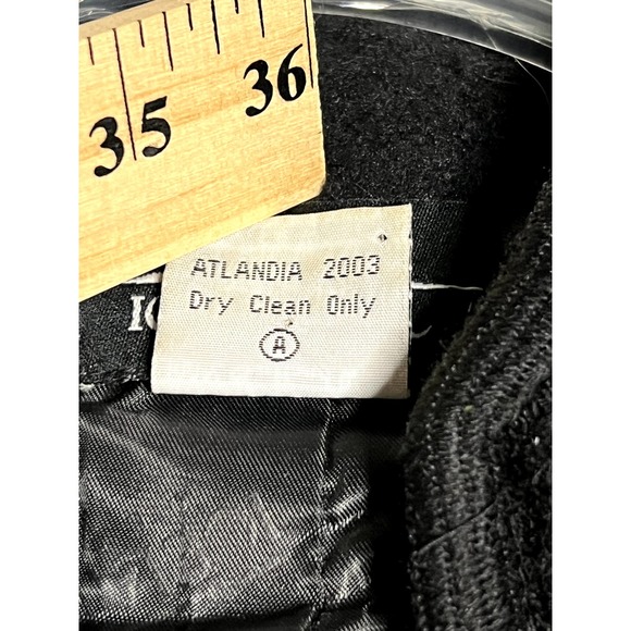 Icelandic Design Nordic full zip sweater red with floral embroidery size small - Picture 5 of 10